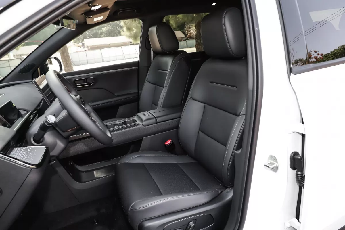 Электромобиль Toyota bZ3X 430 Air Plus – купить или заказать